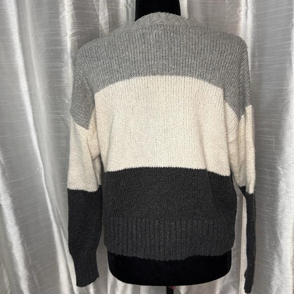 American Eagle Acrylic Blend Colorblock Crewneck Drop Shoulder Sweater Womens S - Picture 3 of 6